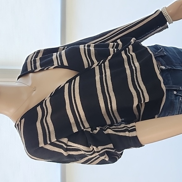 New Sadie &Sage top - Picture 3 of 8